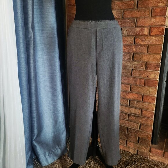 Banana Republic Hayden Pant - Gray, Elastic Back, Ankle Length - Size 10 - Picture 4 of 15